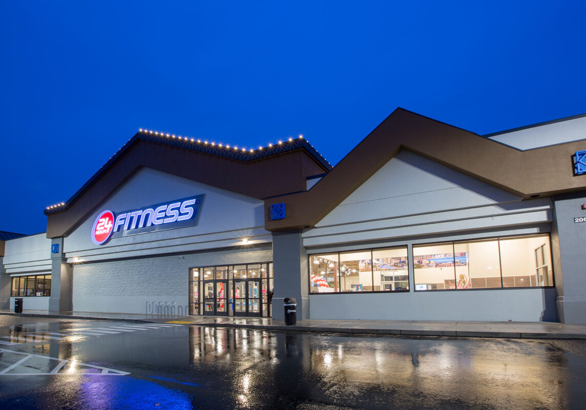 24 Hour Fitness - Kent, WA-01