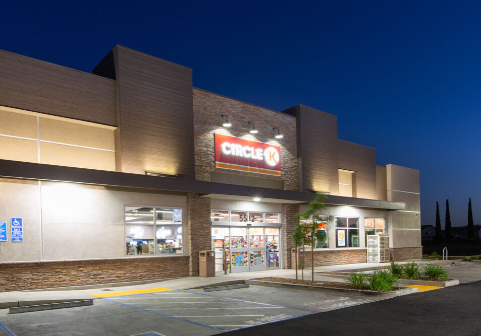 76 Gas Station, Carwash & Circle K Convenience Store - Marysville, CA-2