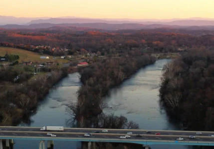 Interstate interchange construction project supporting commercial construction in Tennessee