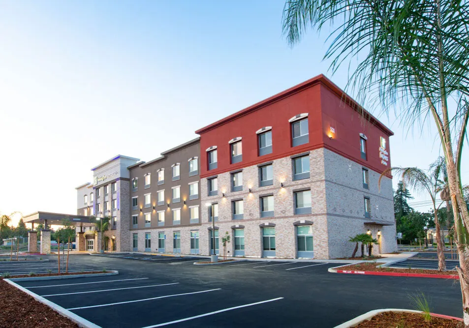 Holiday Inn Express - Yuba City, CA-4
